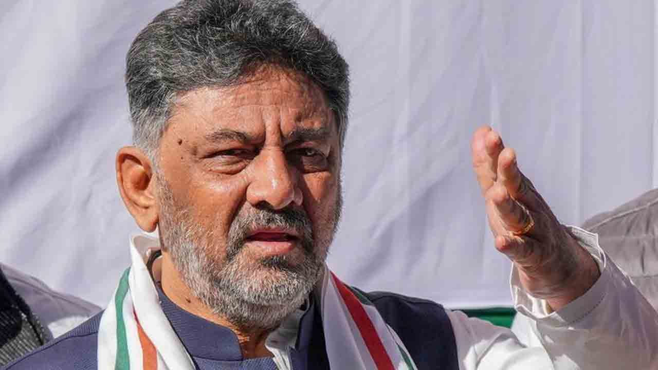 DK Shiva Kumar | నేను పుట్టుకతోనే కాంగ్రెస్ వాడిని.. బీజేపీలో చేరతాడన్న ప్రచారానికి బ్రేక్ వేసిన డీకే