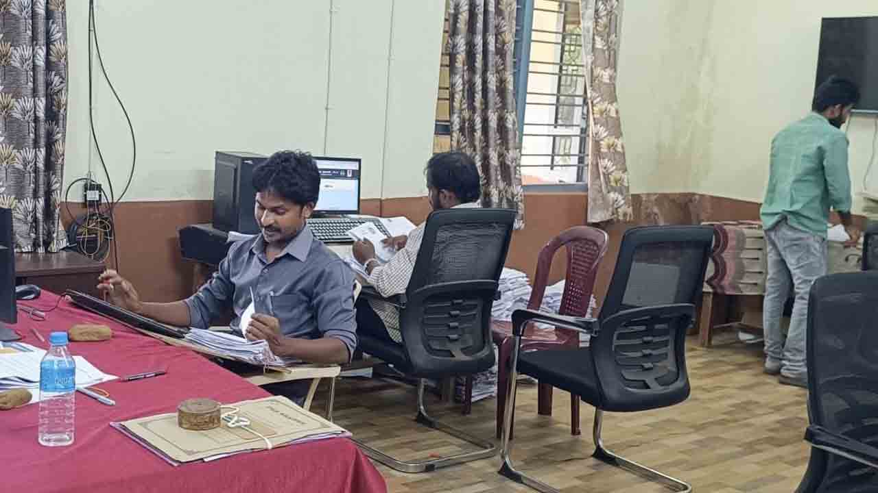 గడువులోగా కష్టమే..