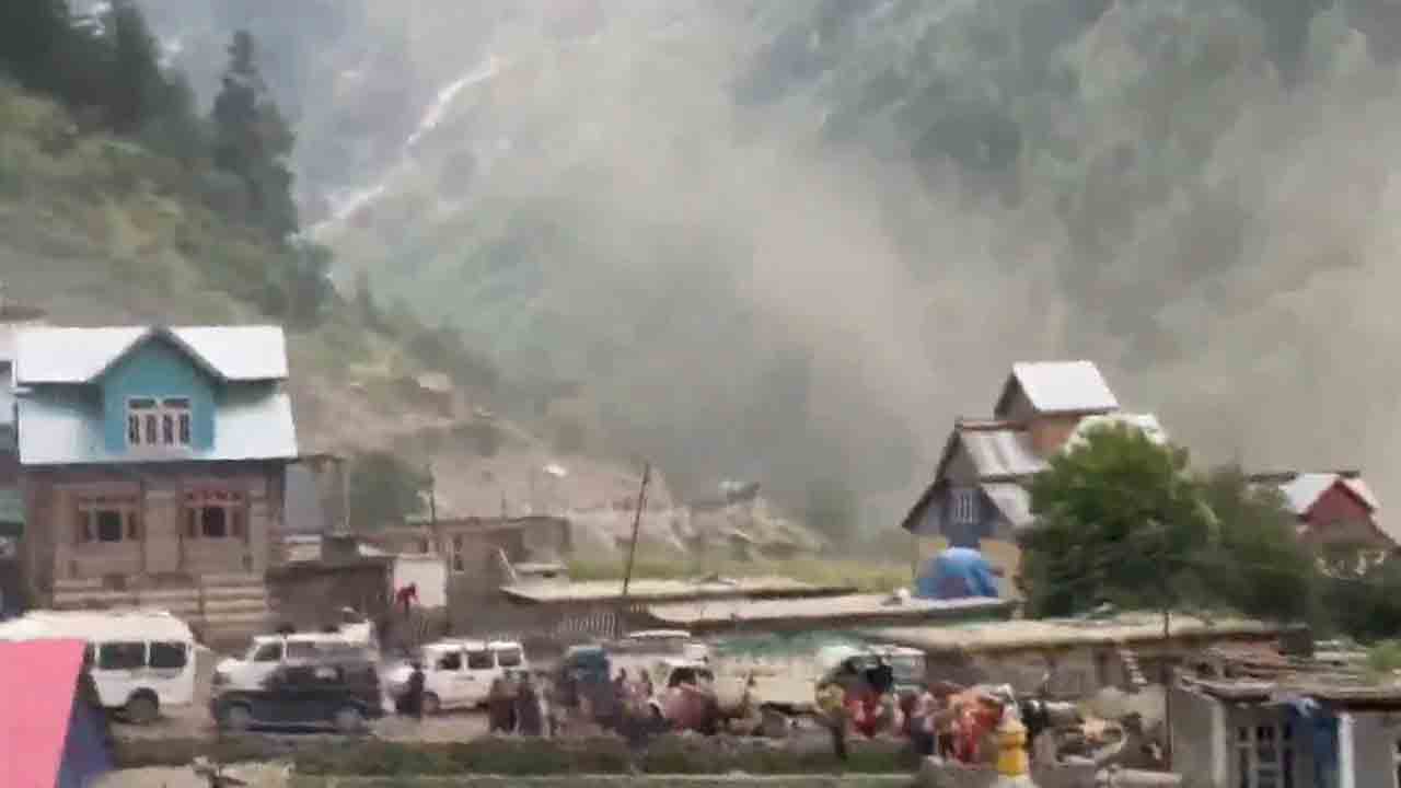 Cloudburst | జమ్ము కశ్మీర్‌లో క్లౌడ్‌బరస్ట్‌.. 12 మంది భక్తులు మృతి