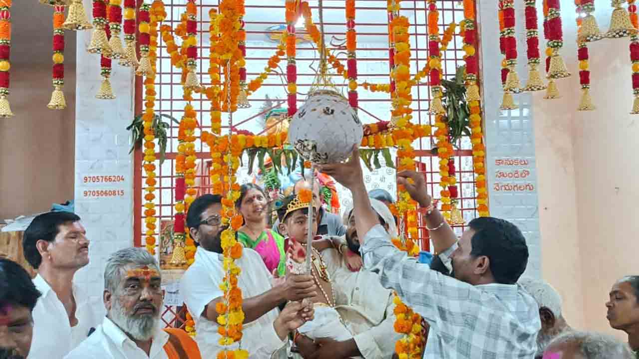 Sri Krishna Janmashtami | కుభీర్‌లో ఘనంగా శ్రీకృష్ణ జన్మాష్టమి ముగింపు వేడుకలు