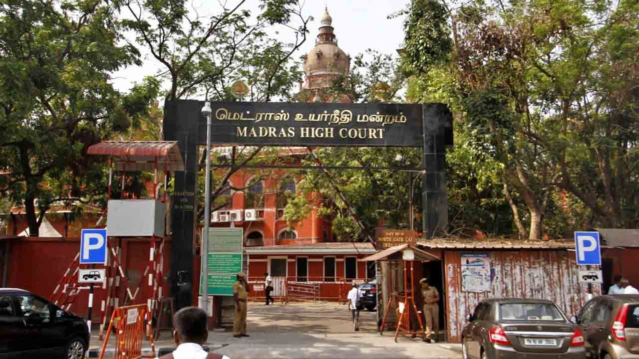 Madras High Court | ప్రభుత్వ పథకాల యాడ్స్‌లో మాజీ సీఎంల పేర్ల వాడకంపై మద్రాస్‌ హైకోర్టు బ్యాన్‌