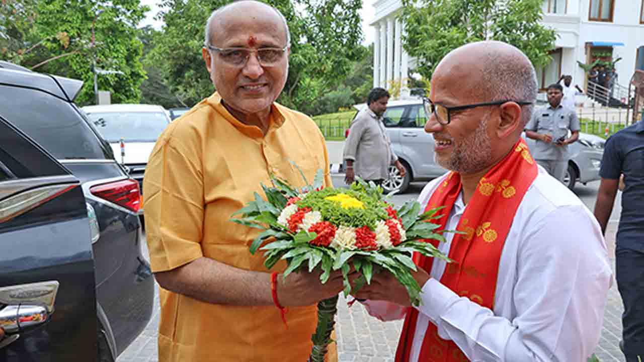 Maharastra Governor Visit T