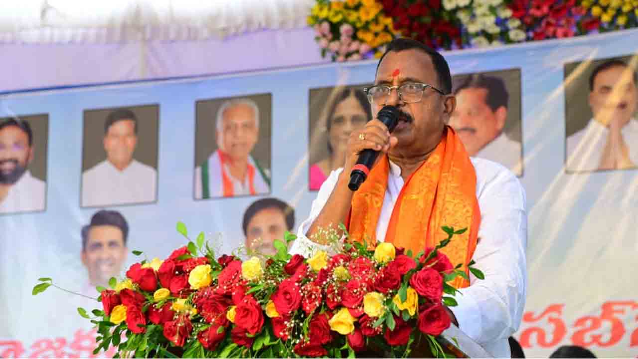 MP Mallu Ravi fire | ‘ చేపల కూర, చికెన్ కర్రీ తిని పోవడానికి రాలేదు’ ? .. మంత్రి జూపల్లి అనుచరులపై ఎంపీ మల్లు రవి ఫైర్‌