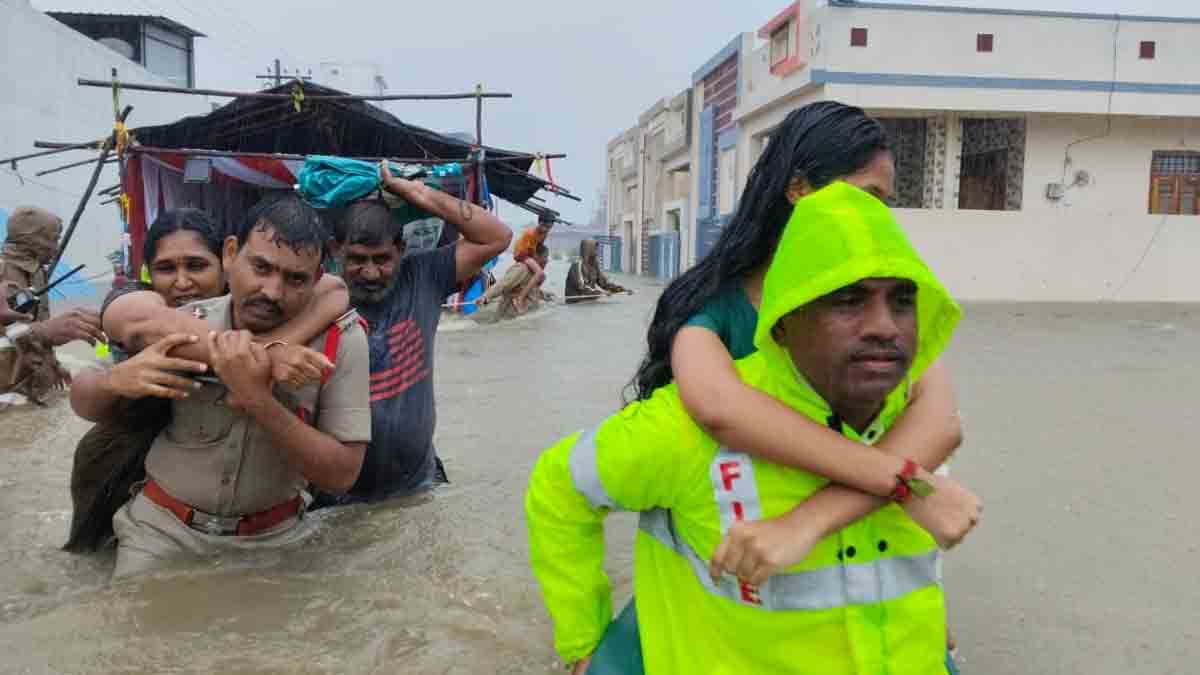 MedaK Rains | వర్షాల ఎఫెక్ట్.. మెదక్ జిల్లాలో రేపు విద్యాసంస్థలకు సెలవు
