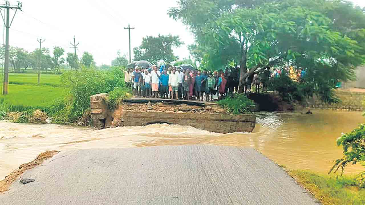 మెతుకుసీమ అతలాకుతలం