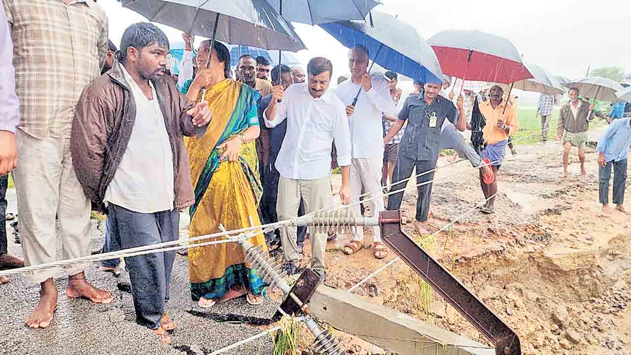 సహాయక చర్యల్లో ప్రభుత్వం విఫలం