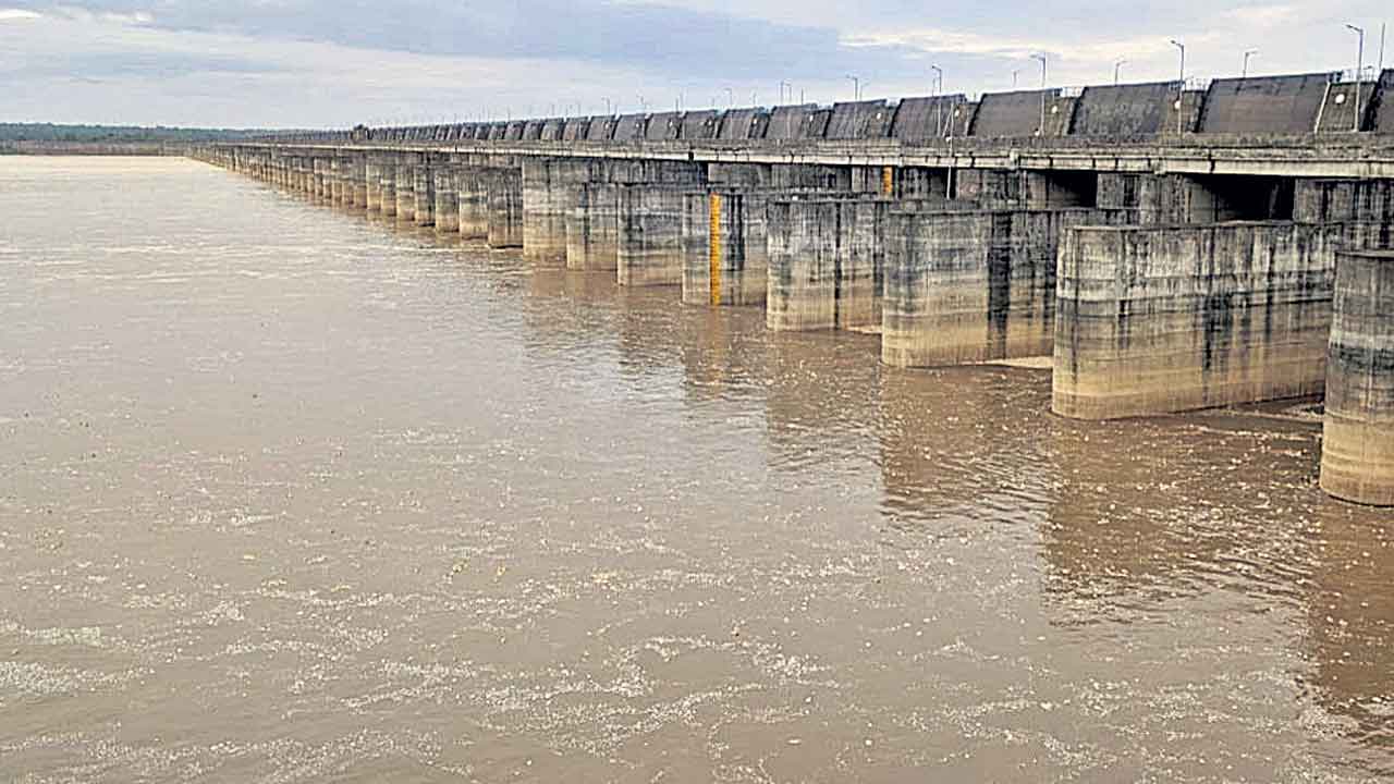Medigadda Barrage | మేడిగడ్డ బరాజ్కు పెరుగుతున్న వరద