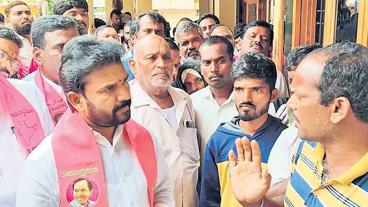 స్పీకర్‌ సెగ్మెంట్‌లోనే ఎరువుల కొరతనా.. ?