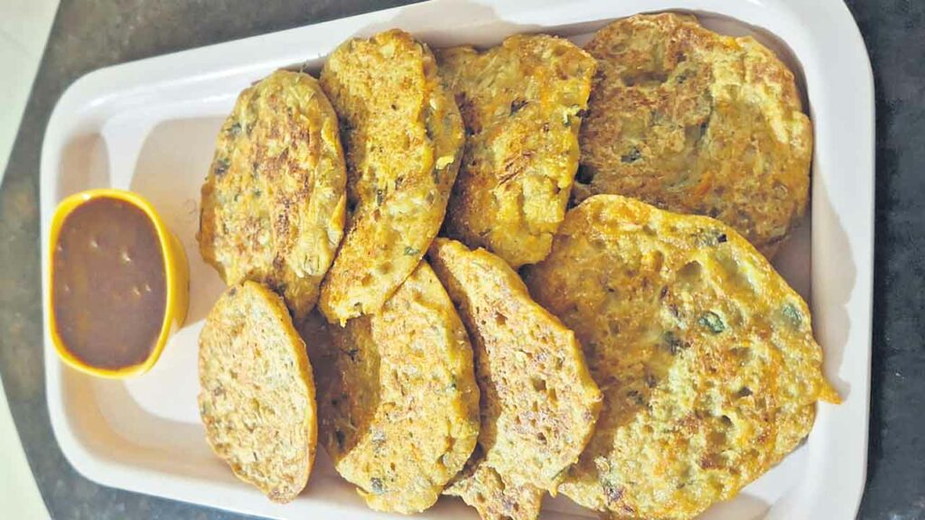 Mini Veg Jonna Uttapam Recipe