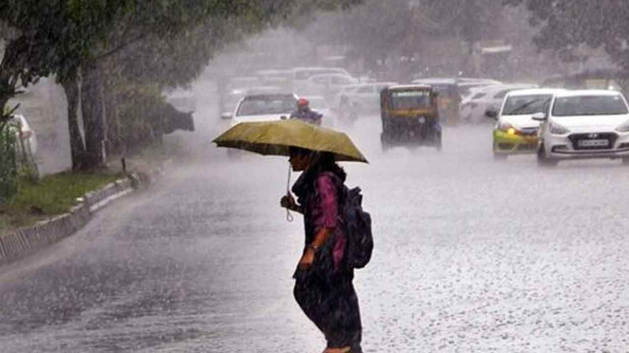 TG Weather | తెలంగాణలో ఐదురోజులు భారీ వర్షాలు.. ఈ జిల్లాలకు ఎల్లో అలెర్ట్‌ జారీ..!