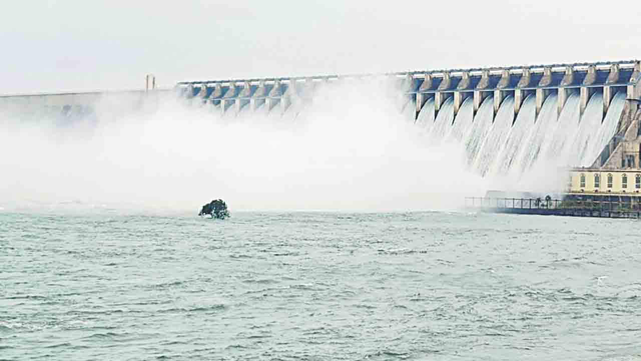Nagarjuna Sagar | నిండుకుండ‌లా నాగార్జున సాగ‌ర్ జ‌లాశ‌యం.. 8 గేట్లు ఎత్తివేత‌