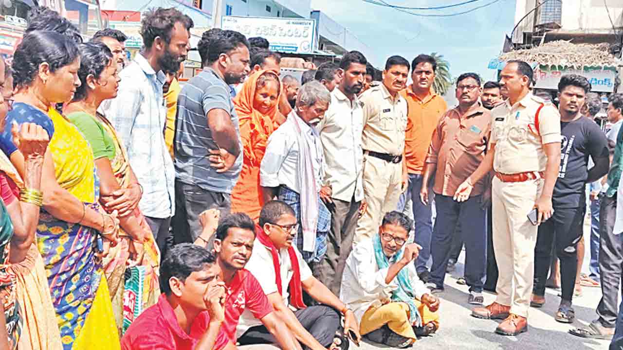 బస్తా యూరియా కోసం అష్టకష్టాలు