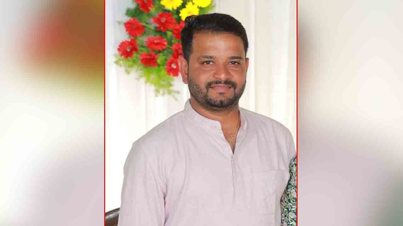 Tragedy | తీర్ధయాత్రలకు వెళ్లి వస్తూ.. మరో ఐదు నిమిషాల్లో ఇంటికి చేరుకునే లోపే విషాదం