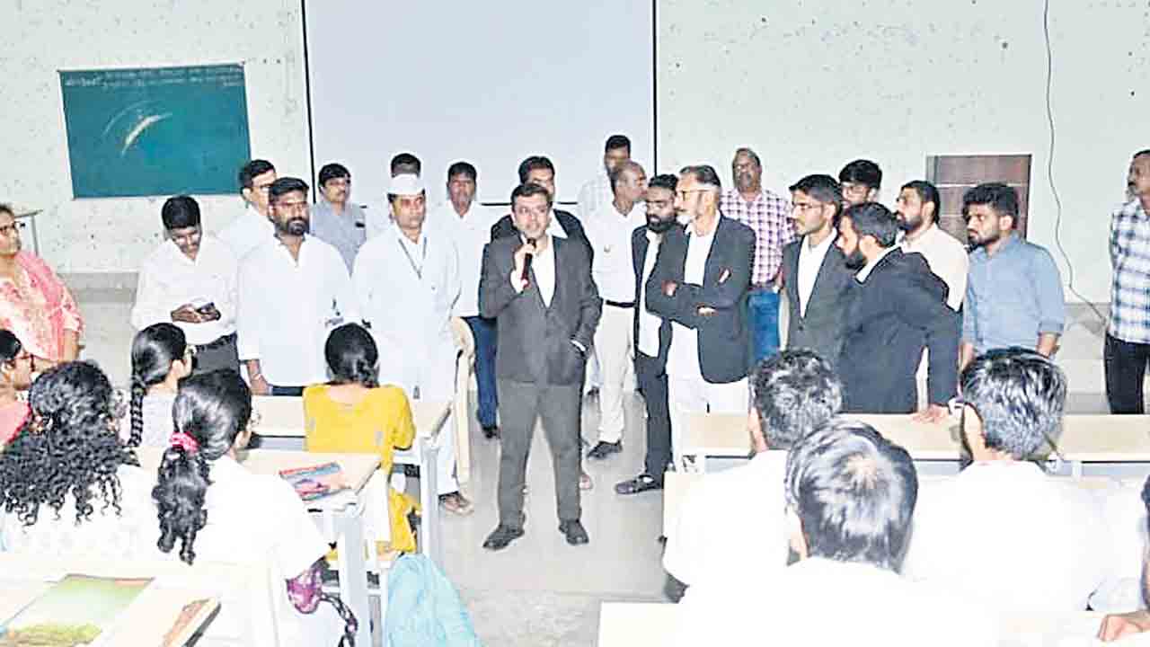 ర్యాగింగ్ను మొగ్గలోనే తుంచేయాలి