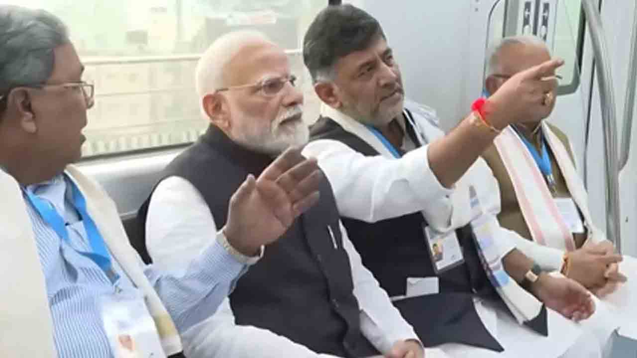 PM Modi | కర్ణాటక సీఎం, డిప్యూటీ సీఎంతో ప్రధాని మోదీ మెట్రో రైడ్‌