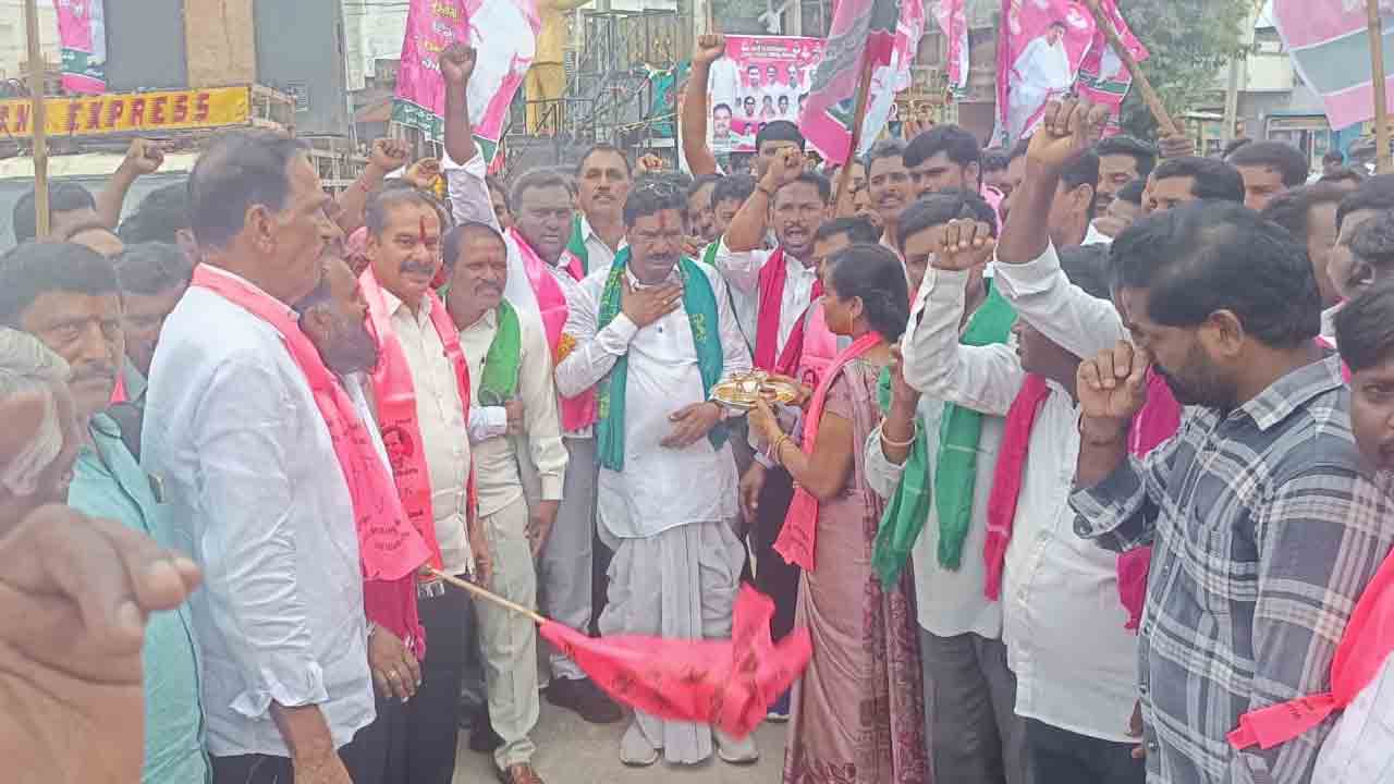 Dasyam Vinay Bhaskar | రైతుల సమస్యల పరిష్కారానికి మాజీ ఎమ్మెల్యే రాజయ్య పాదయాత్ర : మాజీ చీఫ్ విప్ దాస్యం వినయ్ భాస్కర్