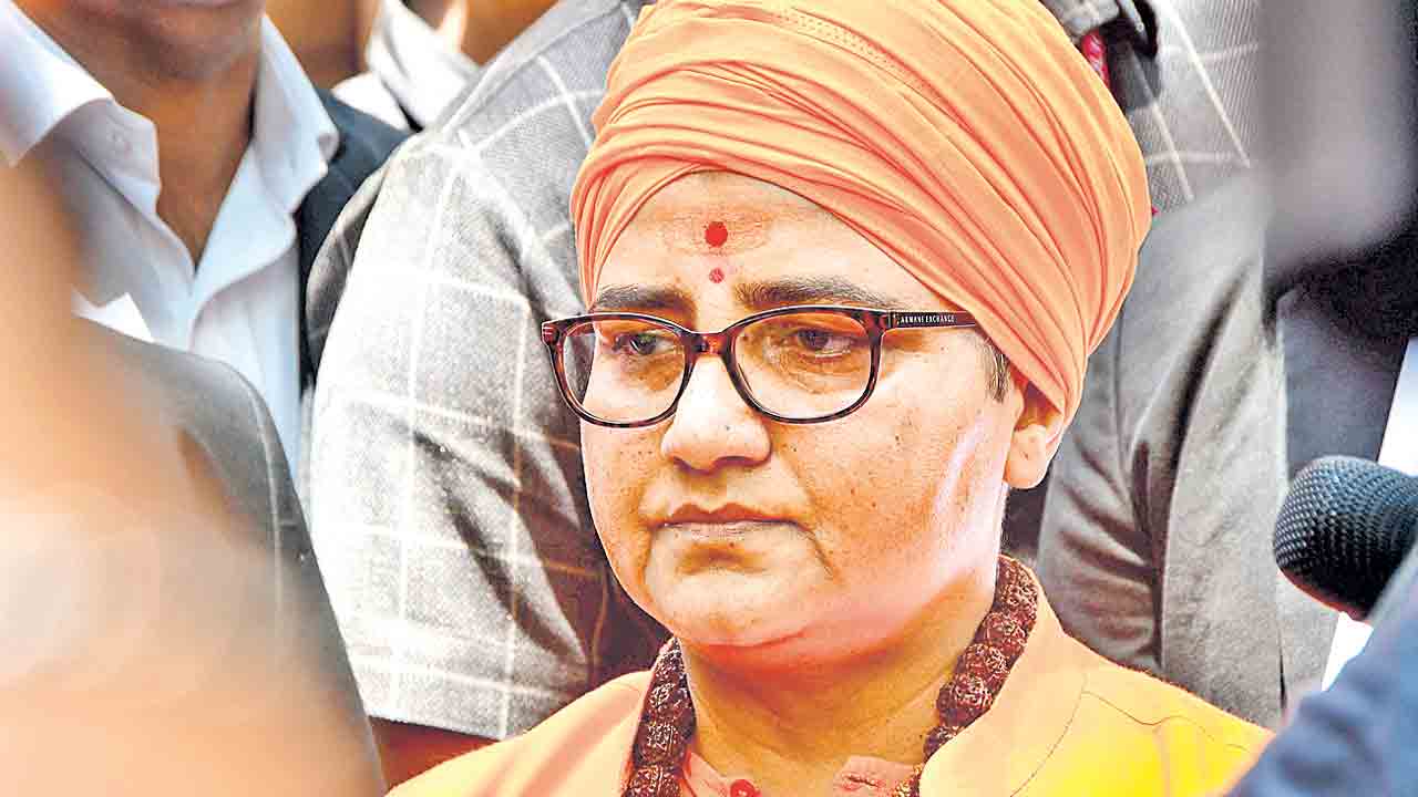 మాలేగావ్‌ పేలుడు కేసులో ప్రజ్ఞా ఠాకూర్‌ నిర్దోషి