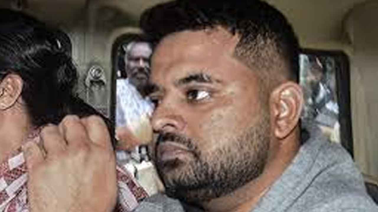 Prajwal Revanna | ప్రజ్వల్ రేవణ్ణకు జైలులో లైబ్రరీ క్లర్క్‌గా పని.. రోజుకు రూ.522 జీతం