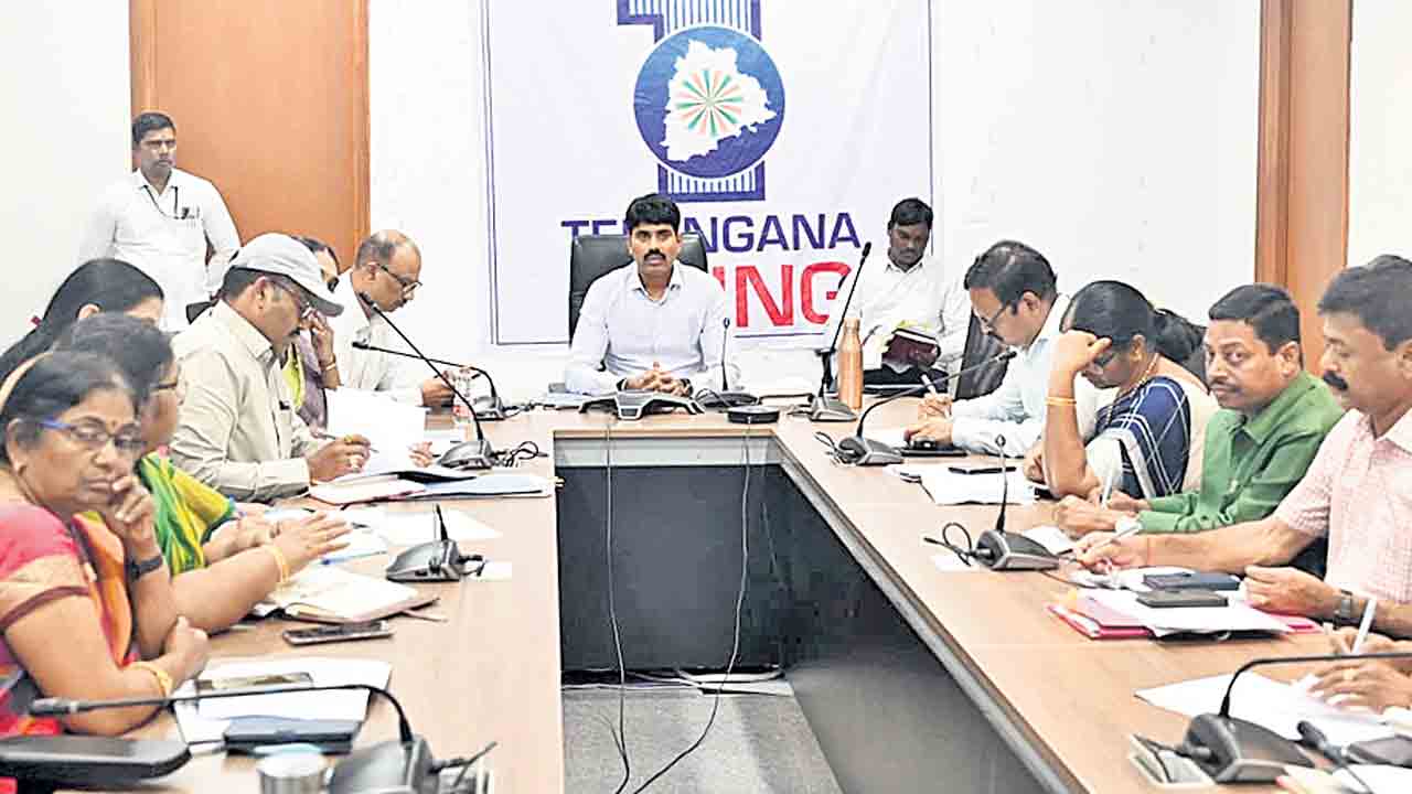 భారీ వర్షాలతో జాగ్రత్తగా ఉండాలి