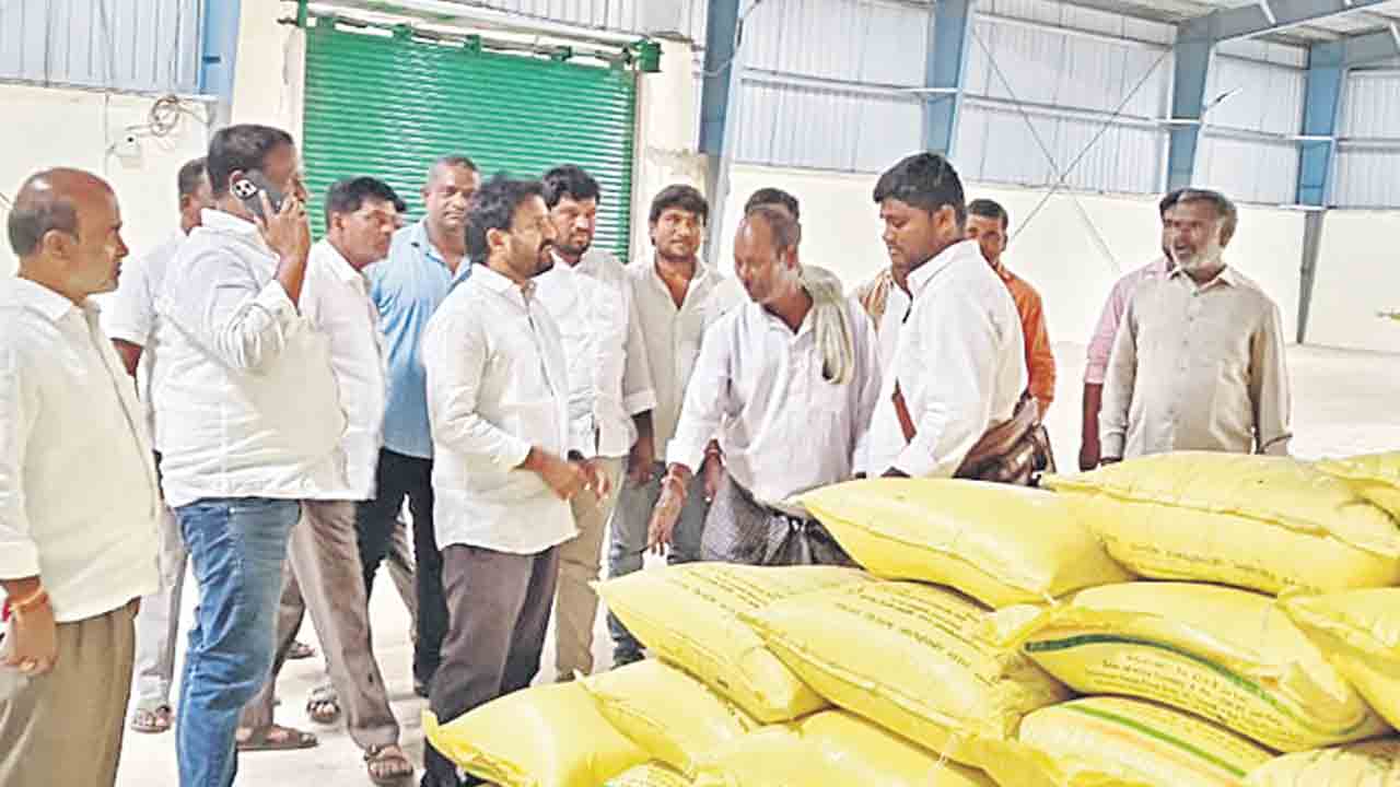 పదేండ్లలో రాని కొరత ఇప్పుడెందుకు వచ్చింది