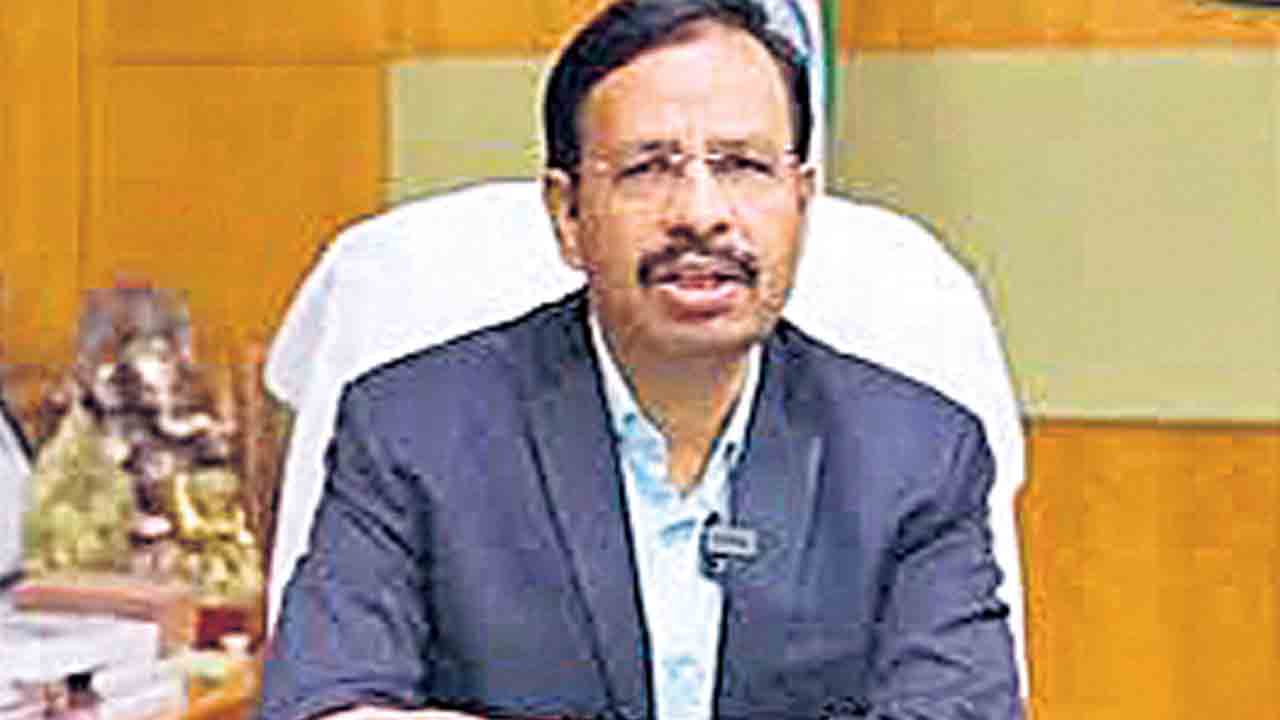 ఆర్టీసీలో ఉద్యోగాలు ఇప్పిస్తామంటే నమ్మొద్దు