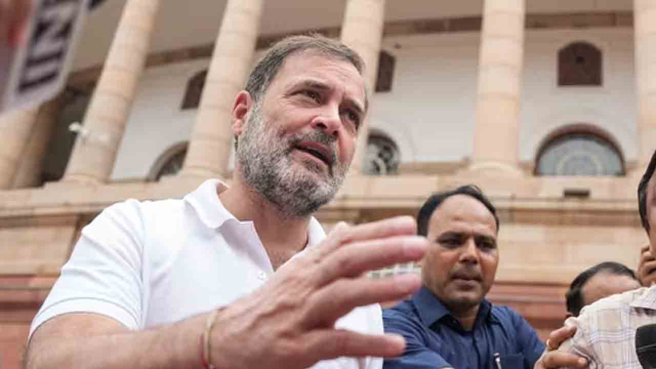 Rahul Gandhi | మా దగ్గర ఆటంబాంబు లాంటి ఆధారాలున్నాయి.. ఈసీని విడిచిపెట్టే ప్రసక్తే లేదు..!