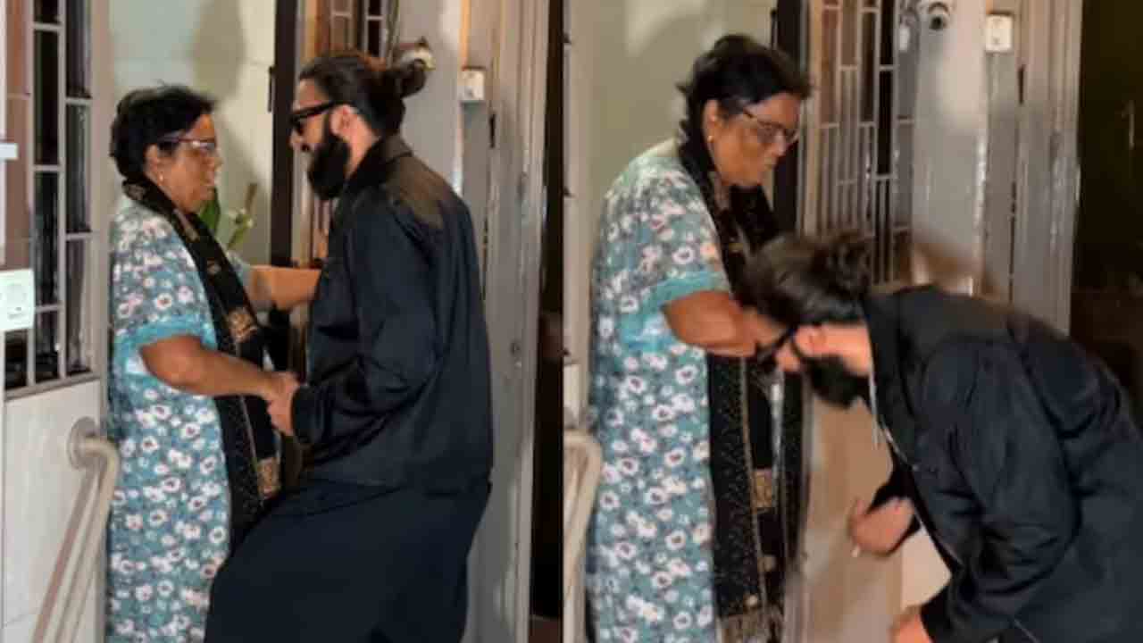 Ranveer Singh | మహిళా అభిమాని పాదాల‌ను తాకి ముద్దు పెట్టుకున్న రణ్‌వీర్ సింగ్.. వీడియో