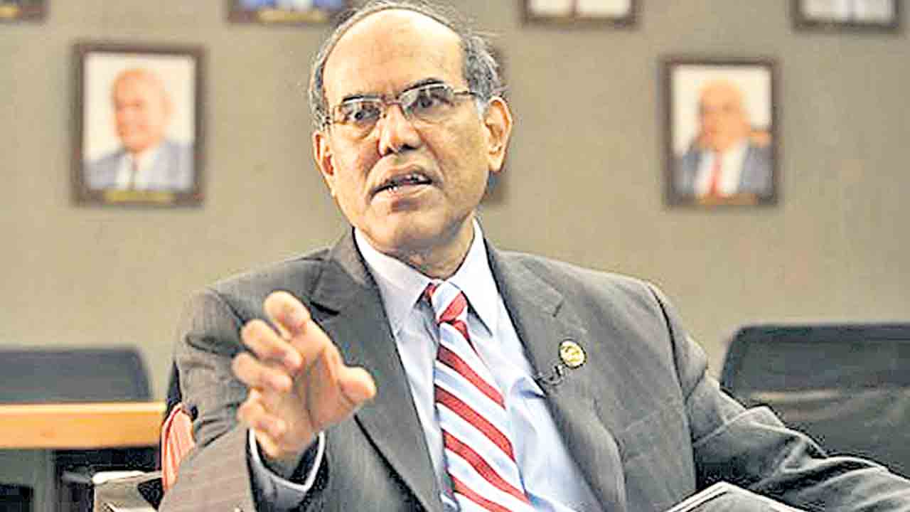 దేశ వృద్ధికి విఘాతం.. ట్రంప్‌ టారిఫ్‌లపై ఆర్బీఐ మాజీ గవర్నర్‌ దువ్వూరి సుబ్బారావు