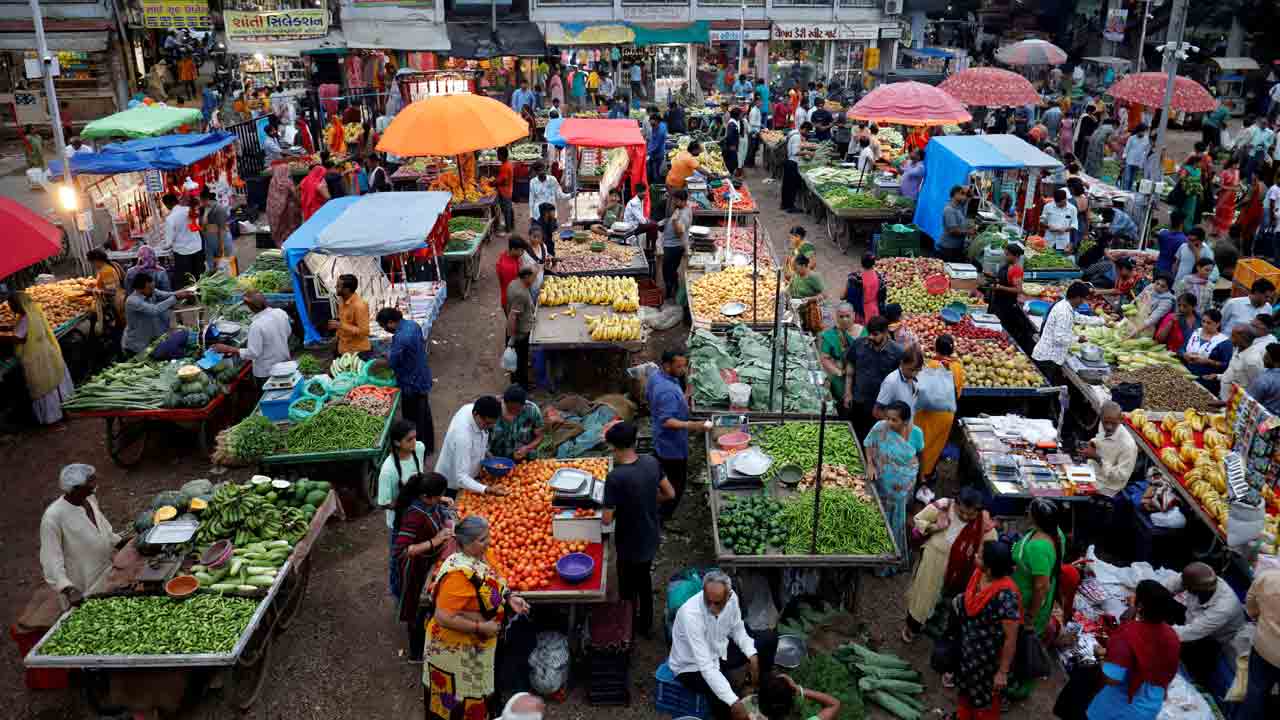 Retail inflation | మధ్యతరగతికి భారీ ఊరట.. ఎనిమిదేళ్ల కనిష్టానికి రిటైల్ ద్రవ్యోల్బణం..!