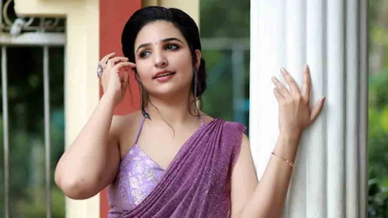 Malayalam Actress | హోటల్‌కి రమ్మన్నాడు.. యువ రాజకీయ నాయకుడిపై ప్రముఖ నటి లైంగిక ఆరోపణలు