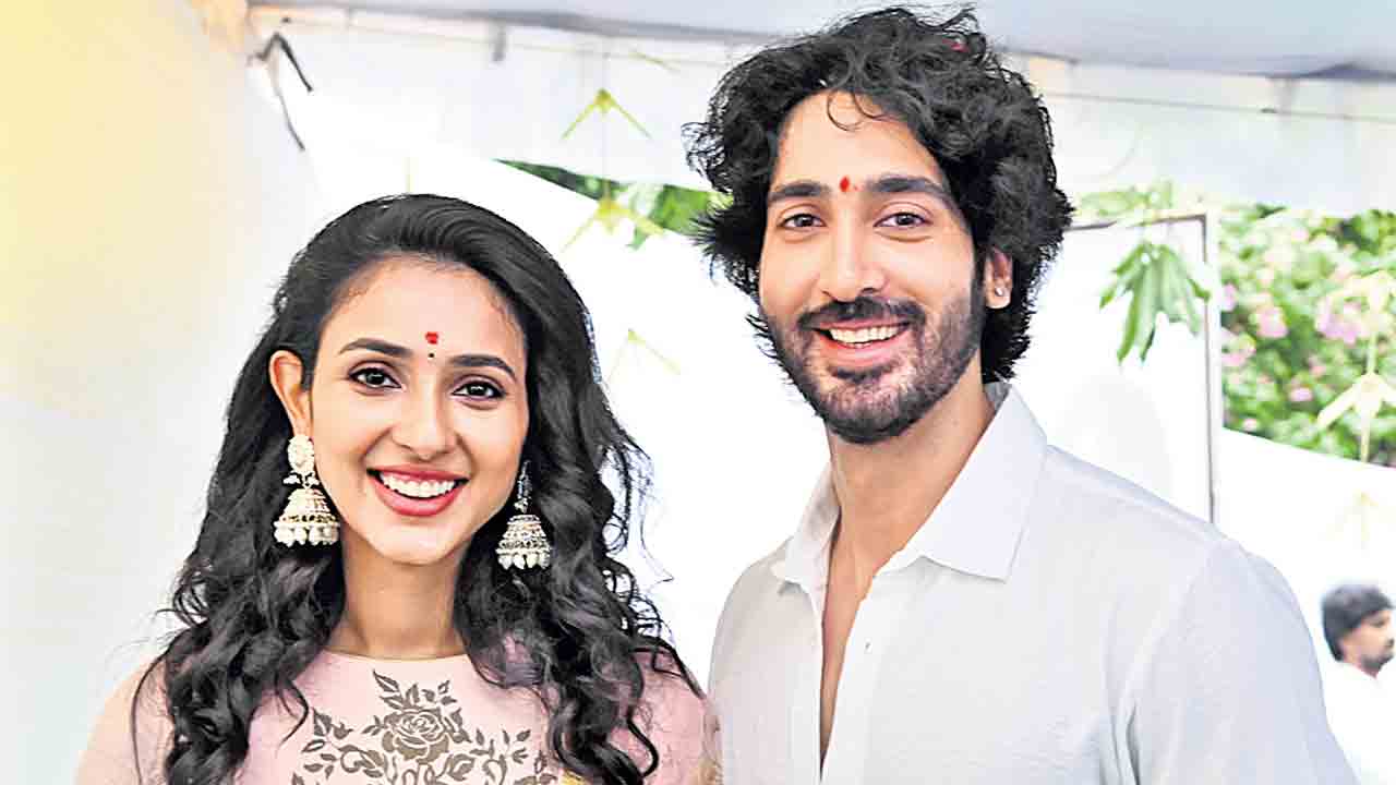 నేటి యువత మెచ్చేలా..