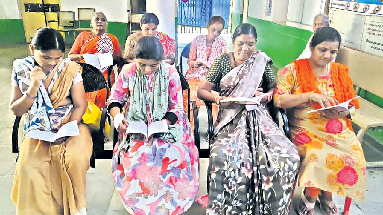 చదివిస్తూ.. ఆరోగ్యన్ని అందిస్తూ!