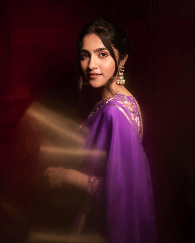 ఎలాంటి అంచనాలు లేకుండా వచ్చిన కాంతార మూవీ బాక్సాఫీస్ వద్ద భారీగా కలెక్షన్లు రాబట్టింది.