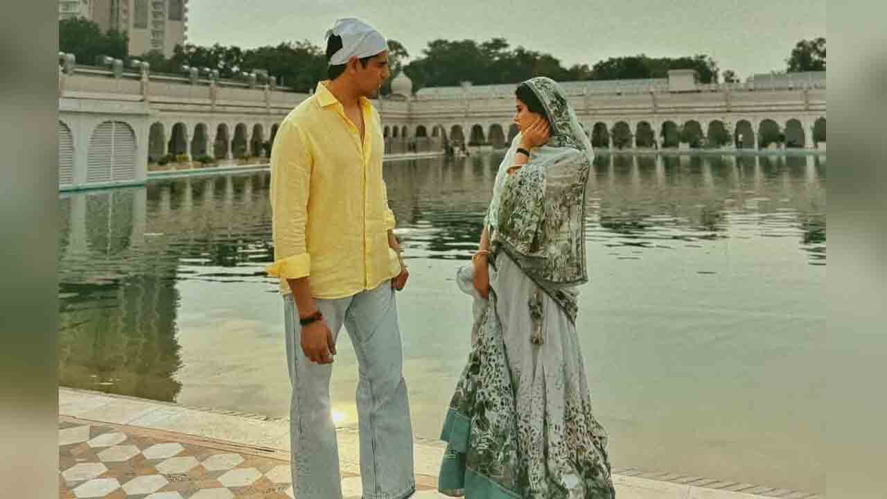 Param Sundari | ఢిల్లీలోని గురుద్వారాని ద‌ర్శించుకున్న సిద్ధార్థ్, జాన్వీ కపూర్‌