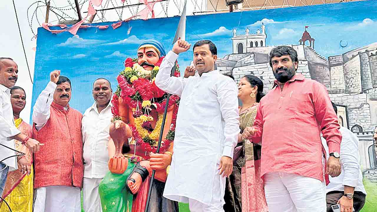 పాపన్న స్ఫూర్తితో బడుగులు ఏకంకావాలి