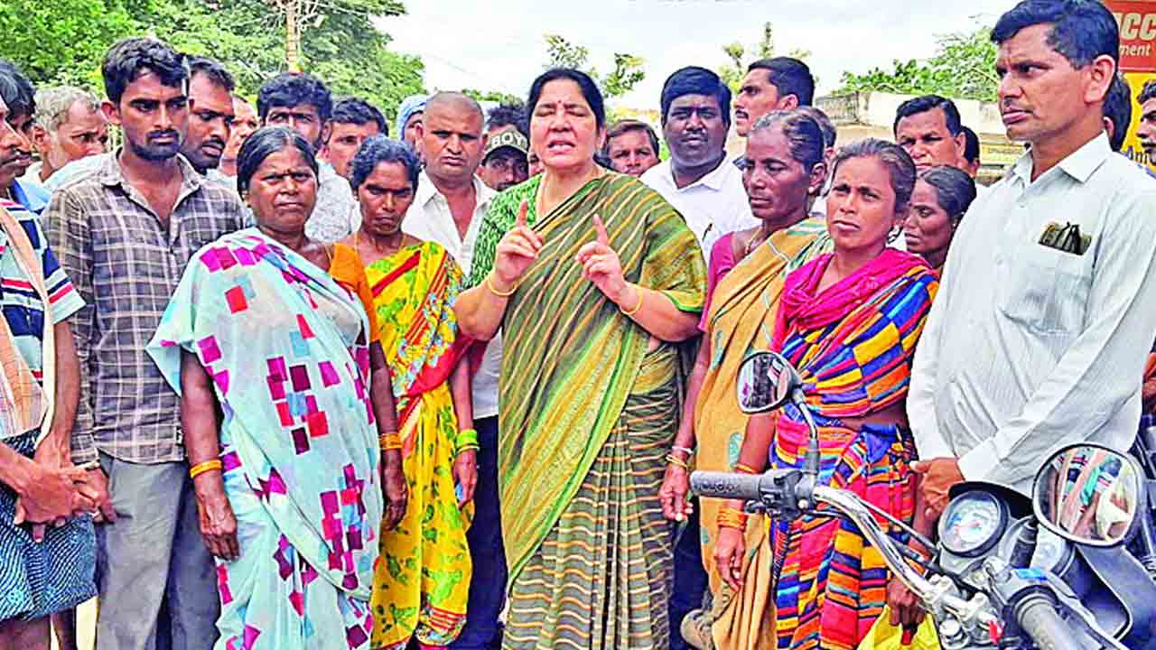 సీఎం రేవంత్‌రెడ్డిది చేతకాని పాలన