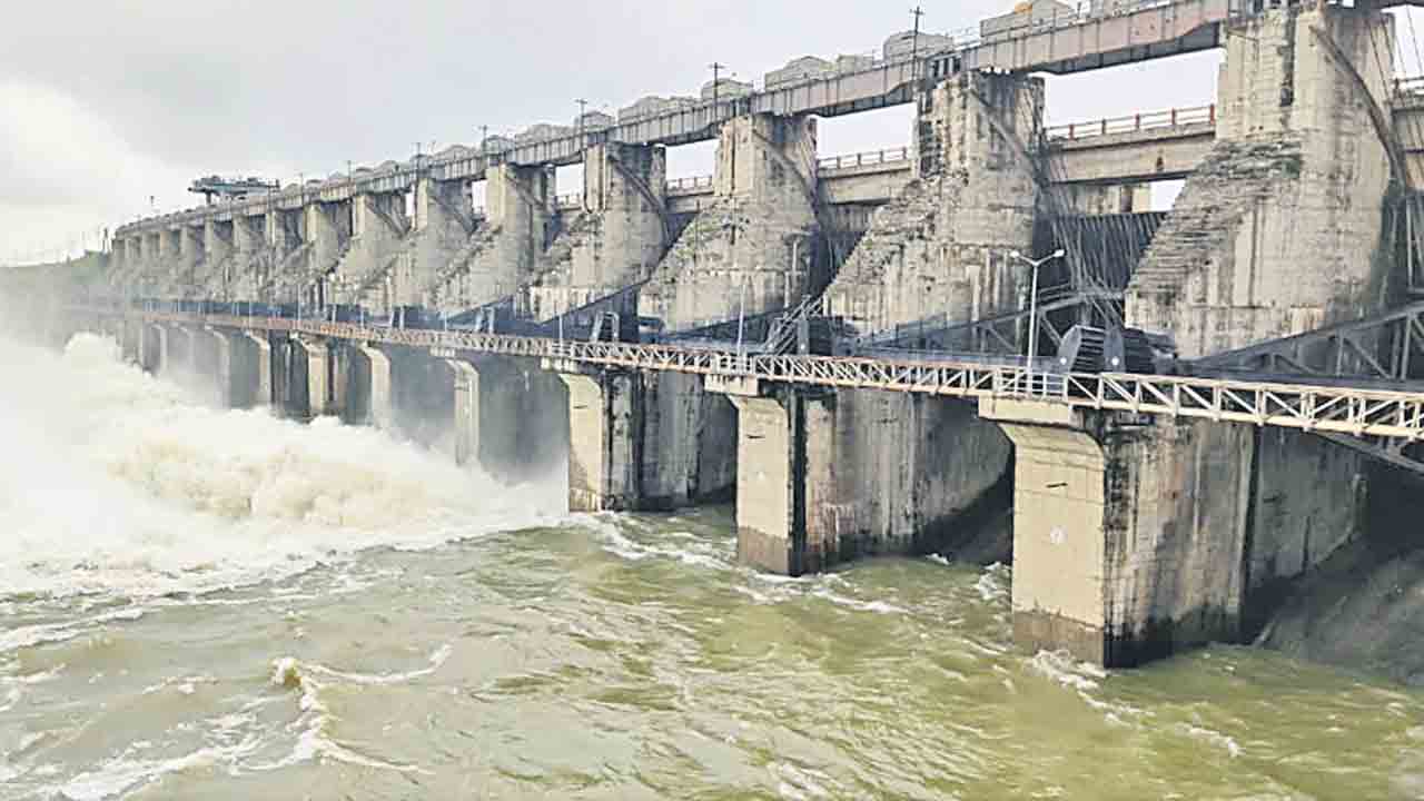 సింగూరుకు భారీగా వరద