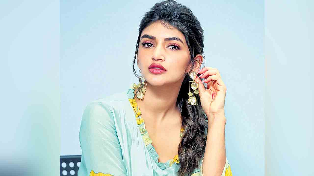 తను పక్కన లేకుంటే నిద్ర పట్టేదికాదు