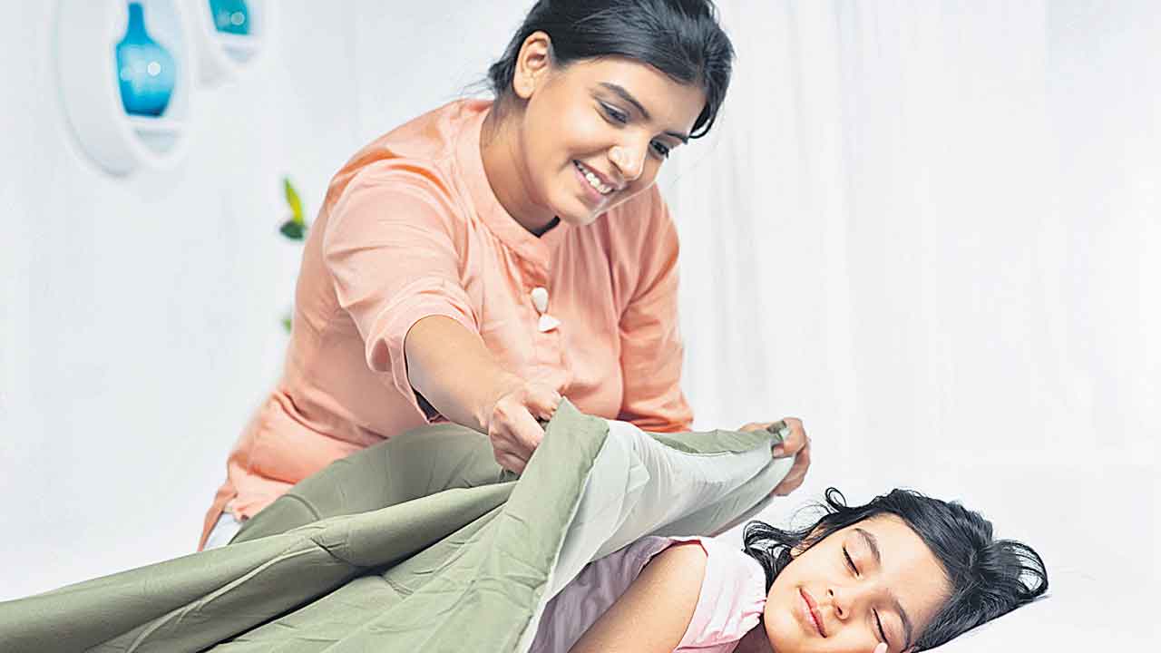 Sleep | చిన్న పిల్లలకూ నిద్ర ఉండట్లేదు.. మంచిగా పడుకోవాలంటే పేరెంట్స్ ఈ టిప్స్ పాటించాలి!