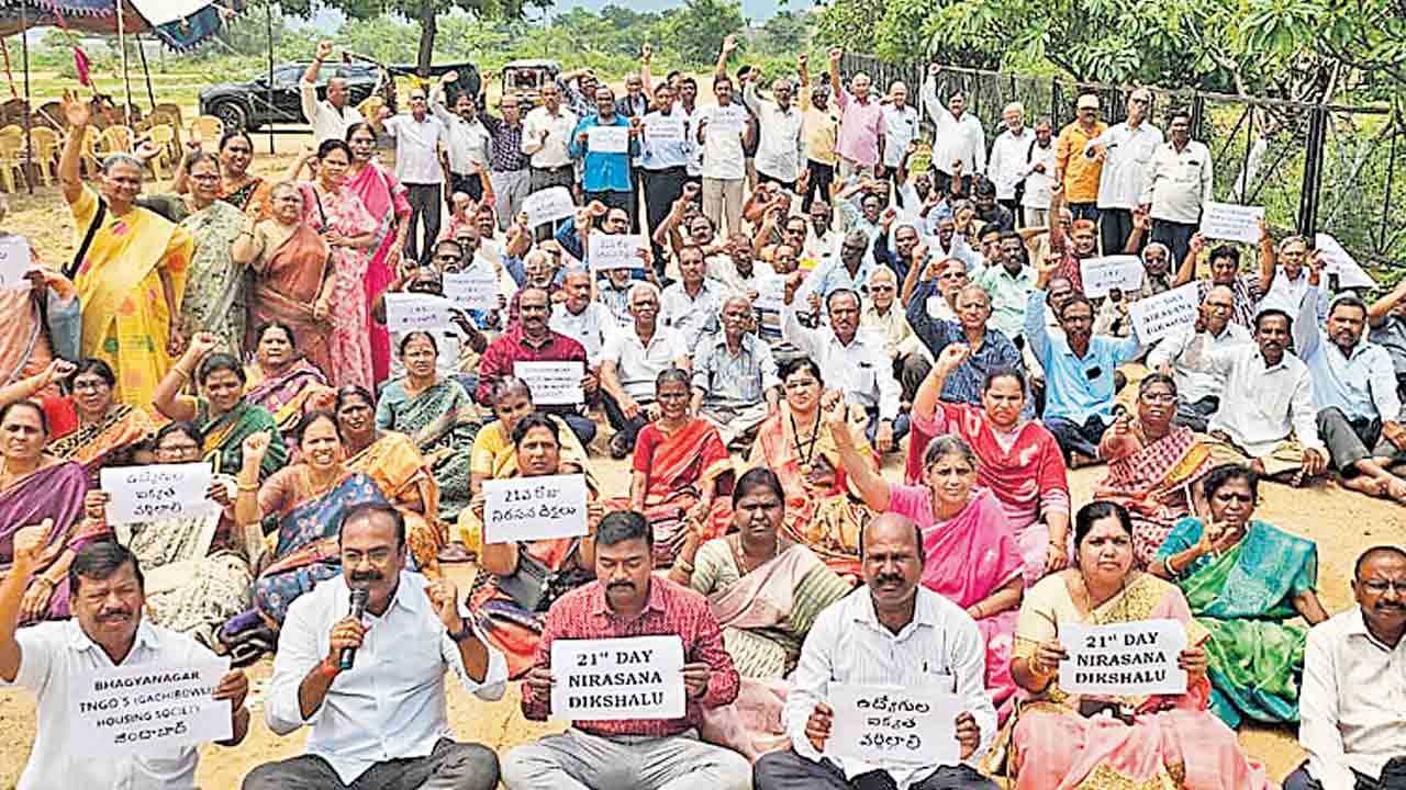 గోపన్‌పల్లిలో 21వ రోజూ నిరసన