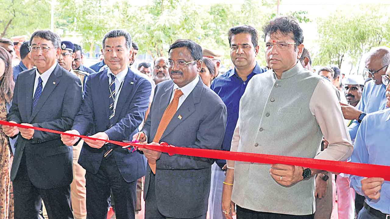 తోషిబా పరిశ్రమలో స్థానికులకు పెద్దపీట