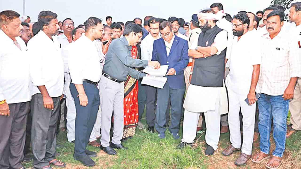 హుజూర్‌నగర్‌లో వ్యవసాయ కళాశాల.. స్థల పరిశీలన చేసిన మంత్రి ఉత్తమ్‌