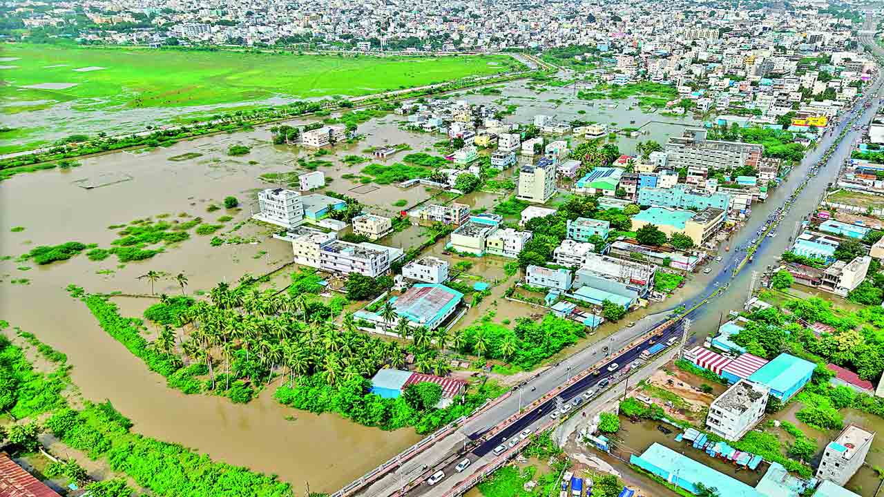 కుండపోత ఉమ్మడి జిల్లో దంచికకొట్టిన వాన