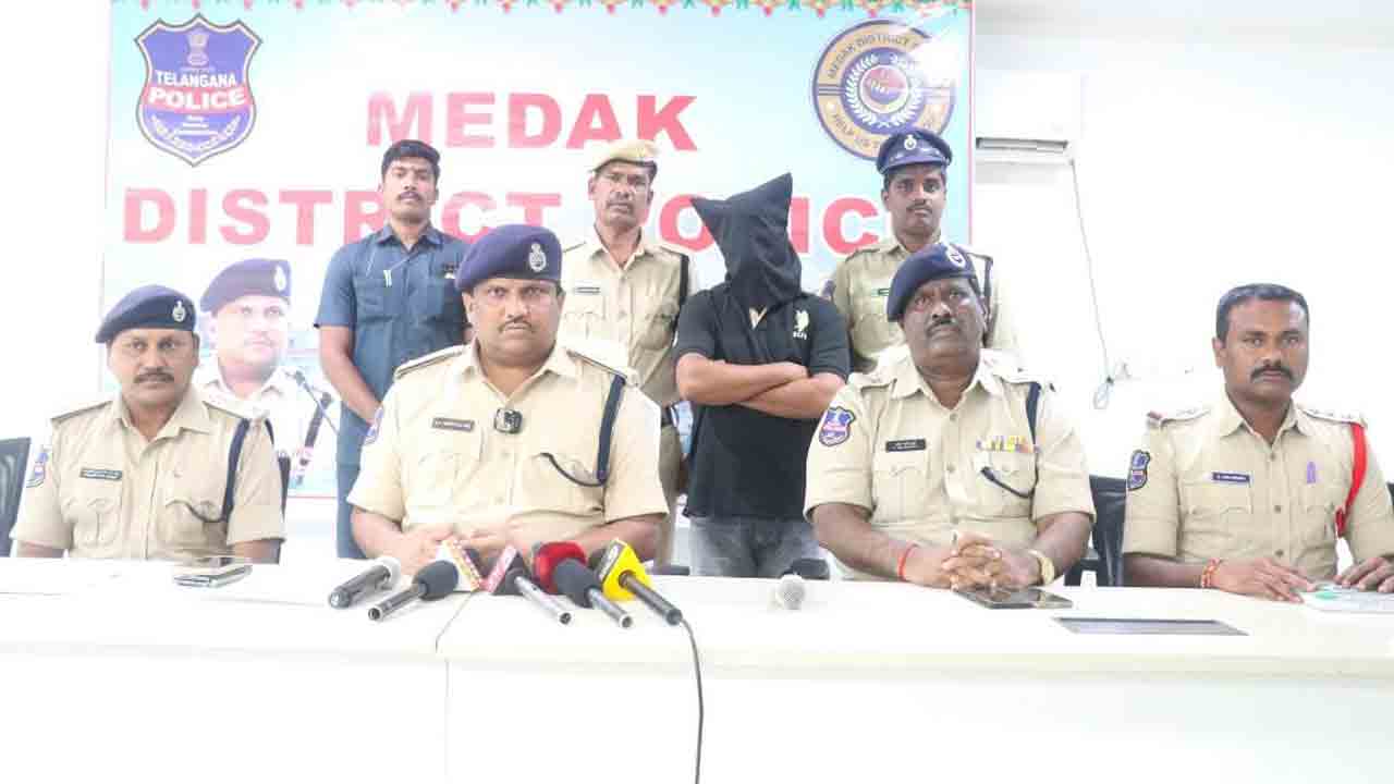 Women Robbery | బస్సులో మహిళతో పరిచయం పెంచుకుని.. ఆమెను అటవీ ప్రాంతంలోకి తీసుకెళ్లి..