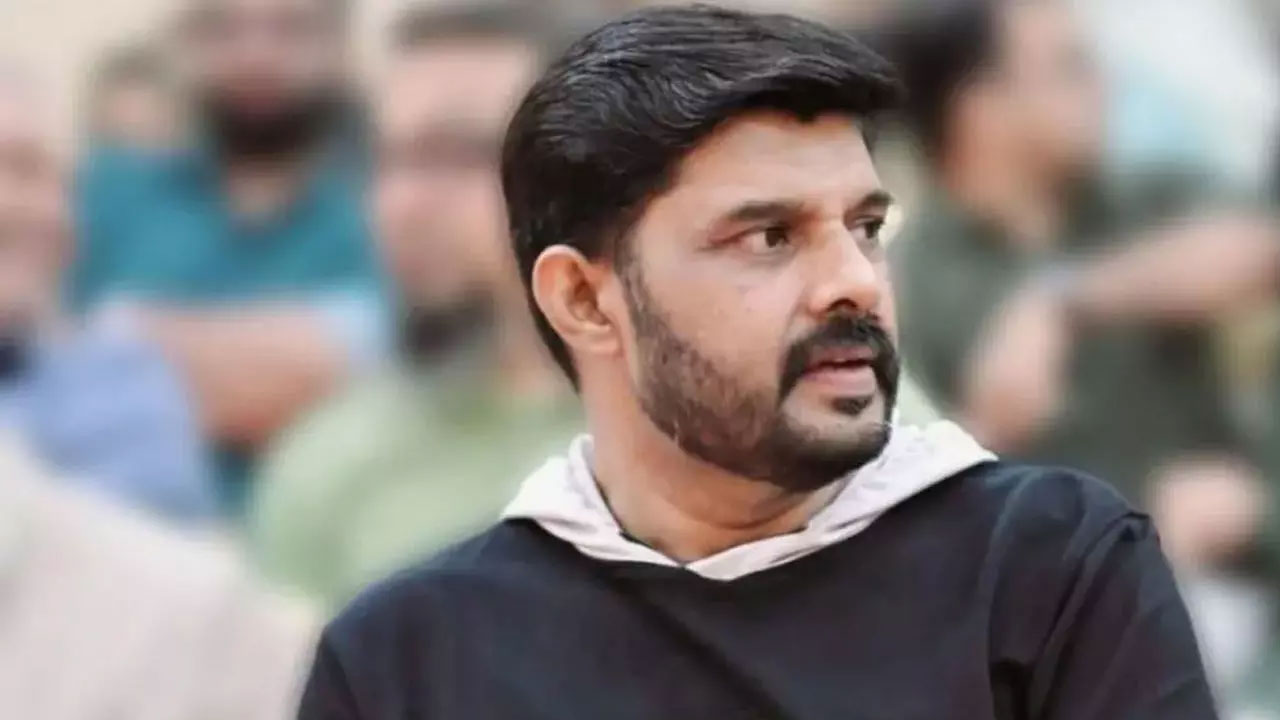 Actor | చిత్ర ప‌రిశ్ర‌మ‌లో మ‌రో విషాదం..హోట‌ల్‌లో శ‌వ‌మై క‌నిపించిన న‌టుడు