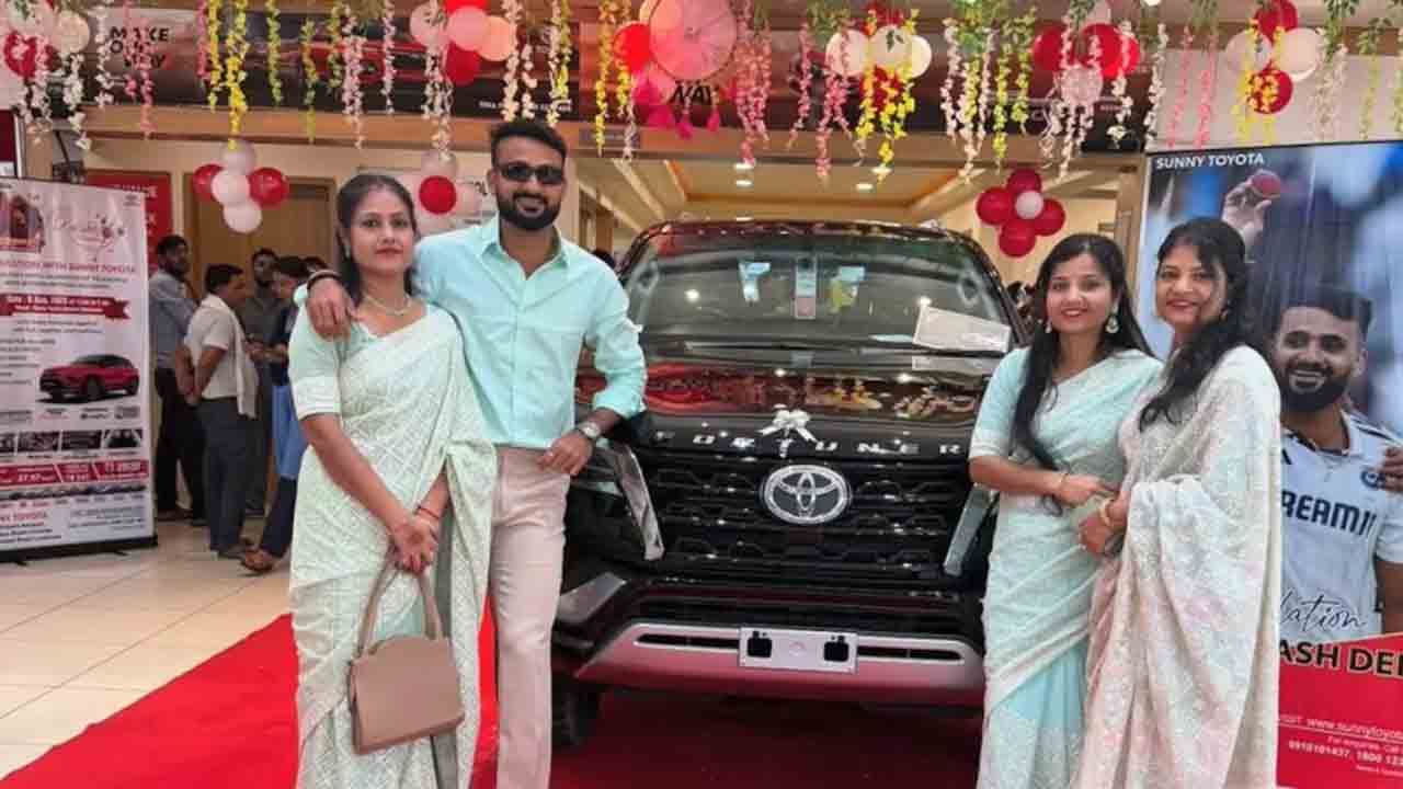 Akash Deep | కొత్త కారు కొని చిక్కుల్లో పడిన భారత పేసర్.. ఏం జరిగిందంటే..?