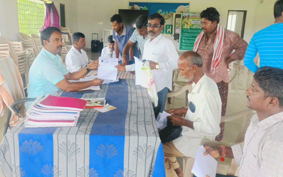 Kattangur : స‌బ్సిడీపై వ్య‌వ‌సాయ యాంత్రీక‌ర‌ణ ప‌రిక‌రాలు : ఏఓ గిరి ప్రసాద్