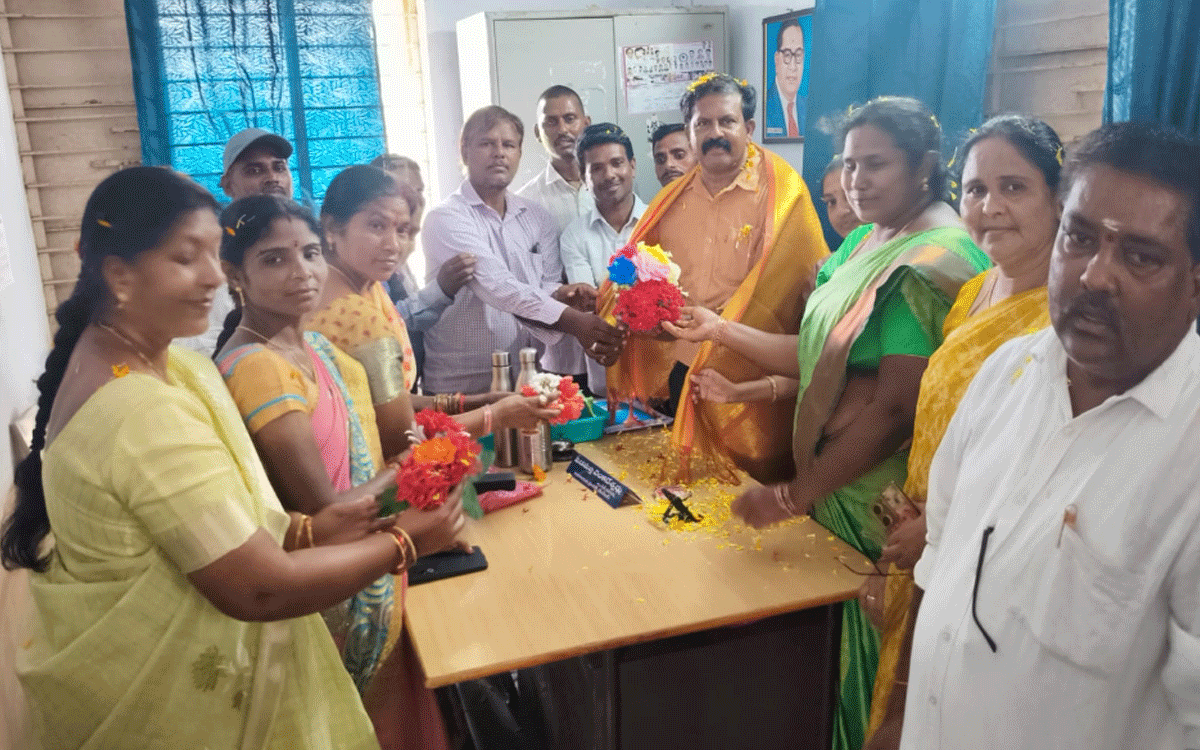 Karepalli : సమిష్టిగా మహిళాభివృద్ధికి కృషి : ఏపీఎం వెంకటేశ్వర్లు