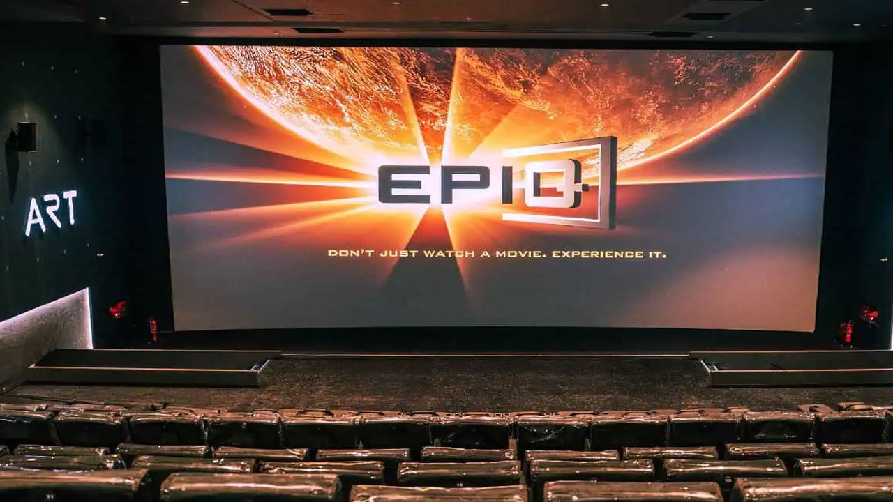 Ravi Teja | రవితేజ థియేట‌ర్‌లో సినిమా చూసి ఎగ్జైట్ అవుతున్న ప్రేక్ష‌కులు.. అవి మాత్రం మాంచి కిక్కిస్తున్నాయి..!