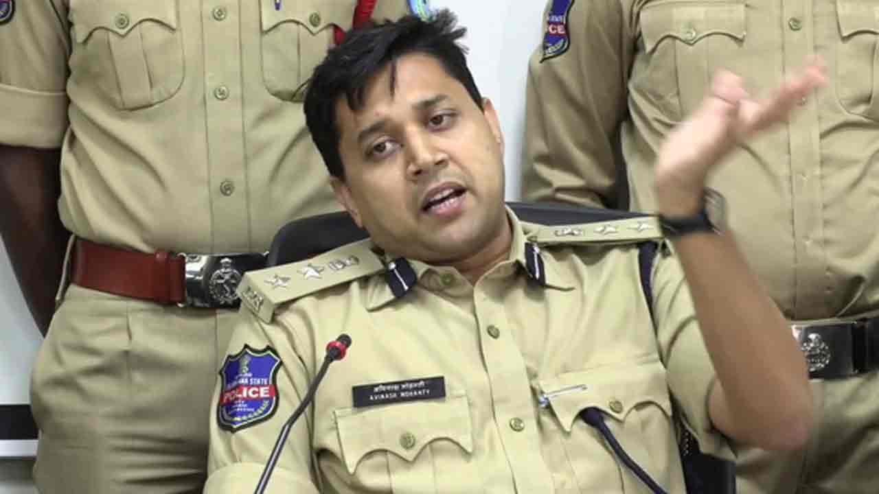 Sahasra Murder | క్రికెట్ బ్యాట్ కోసం వచ్చి సహస్రను చంపేశాడు.. సైబరాబాద్ సీపీ వెల్లడి